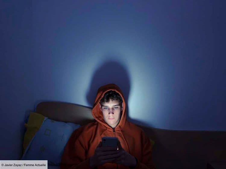 "Mon ado veut devenir millionnaire" : comment le protéger des influenceurs qui prônent l’argent facile sur les réseaux sociaux ?