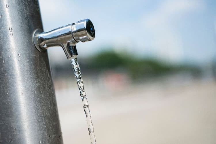 Eau: la sobriété s'accélère en France, le financement des infrastructures en question