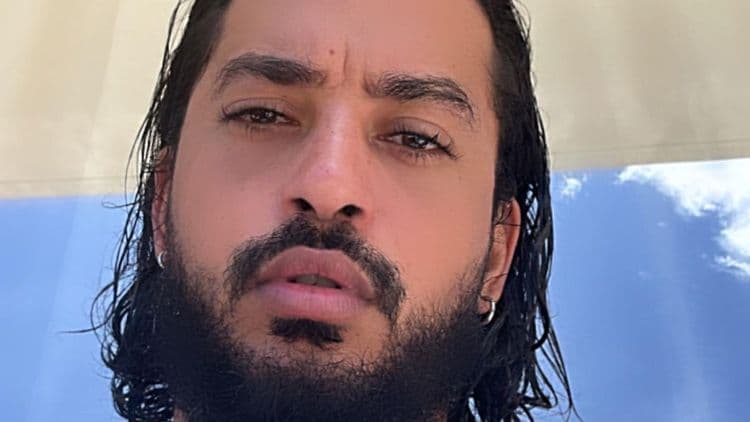 Slimane : il se confie sur sa mère, aveugle