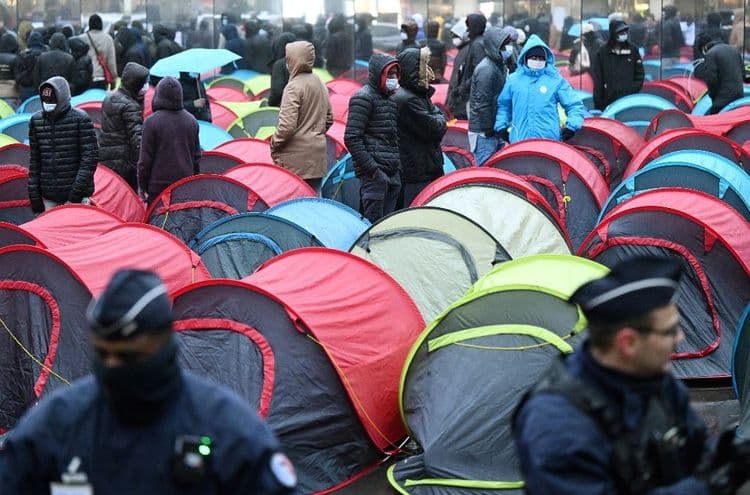 Trop de "hasard" dans la prise en charge des mineurs étrangers sans parent