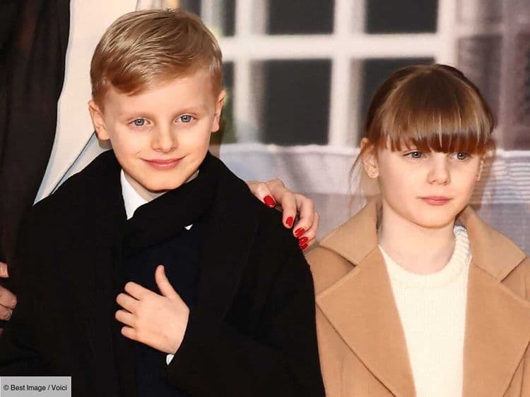 "Pas naturel du tout" : pourquoi la dernière photo de Jacques et Gabriella, jumeaux d'Albert II et Charlène de Monaco, a provoqué un tollé ?