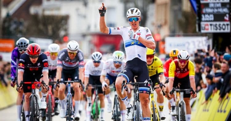 Paris-Nice: Merlier devance Démare au sprint