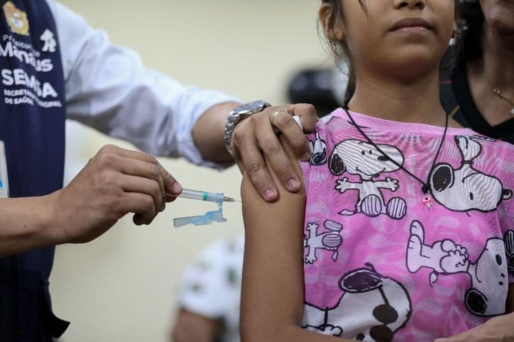 La vaccination des enfants faiblit dans le monde, des millions de vies en danger, avertit une étude