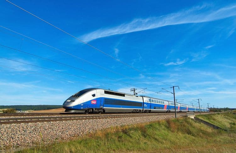 Billets d'avion, de train, location de maison, ski… Quand acheter pour payer moins cher ?