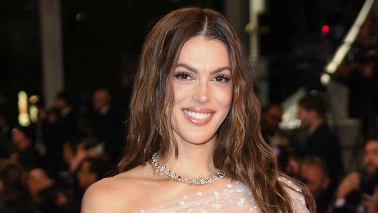 Iris Mittenaere : "J'adore la...", ce vice intime que même Antoine Dupont ne soupçonnait pas