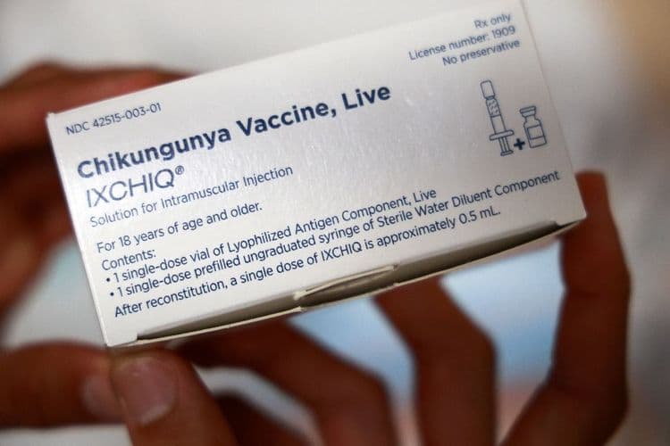 A La Réunion, inquiétude et défiance après un décès lié au vaccin contre le chikungunya