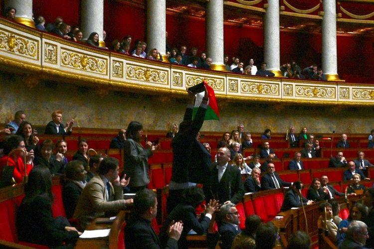 La reconnaissance d'un Etat palestinien enflamme l'Assemblée et la campagne électorale