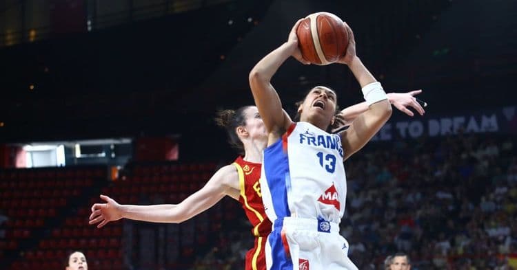 Cruel pour les Bleues...