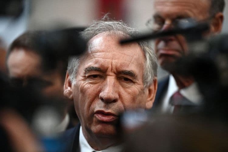 Retraite: la gauche accuse Bayrou de "trahison" en fermant la porte aux 62 ans