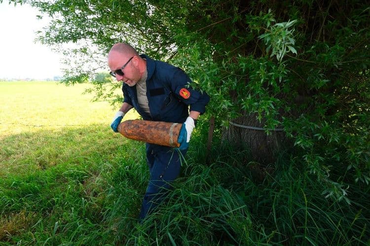 Obus, grenade, mortier: les traces de la Grande guerre omniprésentes dans la campagne belge