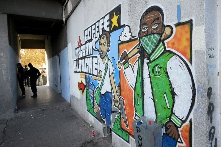 Narcotrafic: 13 membres présumés du gang marseillais "DZ mafia" interpellés