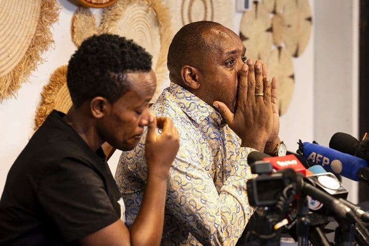 "Brisé", un militant kényan raconte la "torture sexuelle" infligée par des agents tanzaniens