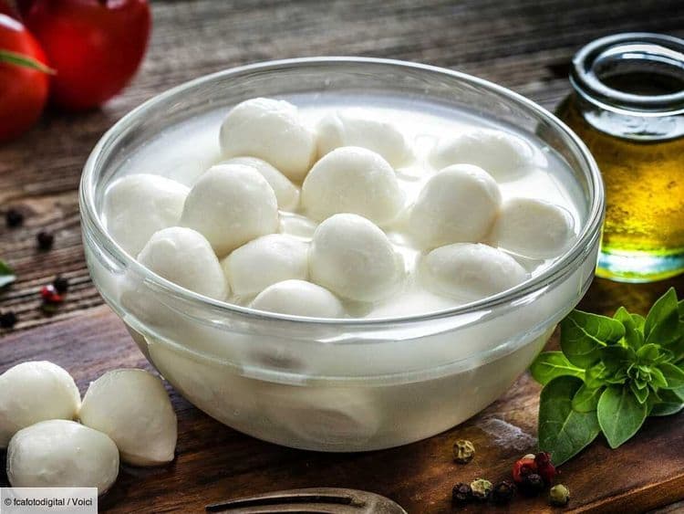 Ne jetez plus l’eau de la mozzarella ... elle cache un secret qui révolutionne vos barbecues