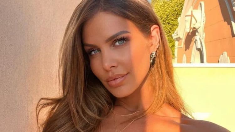 Adixia : après Nicolo, elle passe la soirée avec un célèbre candidat de la Star Academy !