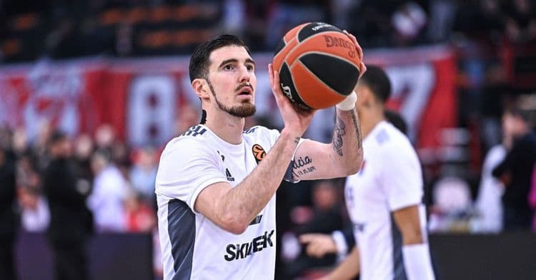 De Colo ne compte pas partir