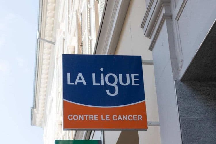 Cancer de la vésicule biliaire : stades, origines, signes d’alerte et points clés à retenir