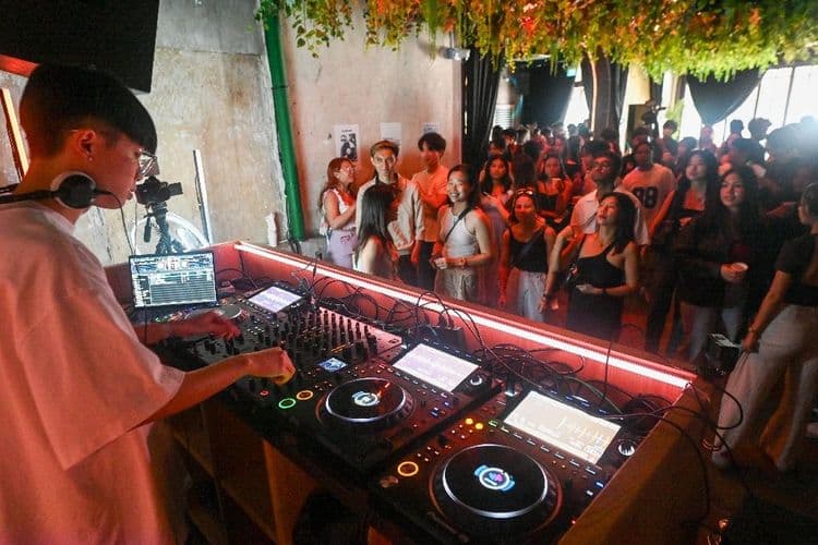 Du café sur le dance floor: à Singapour, la fête en toute sobriété