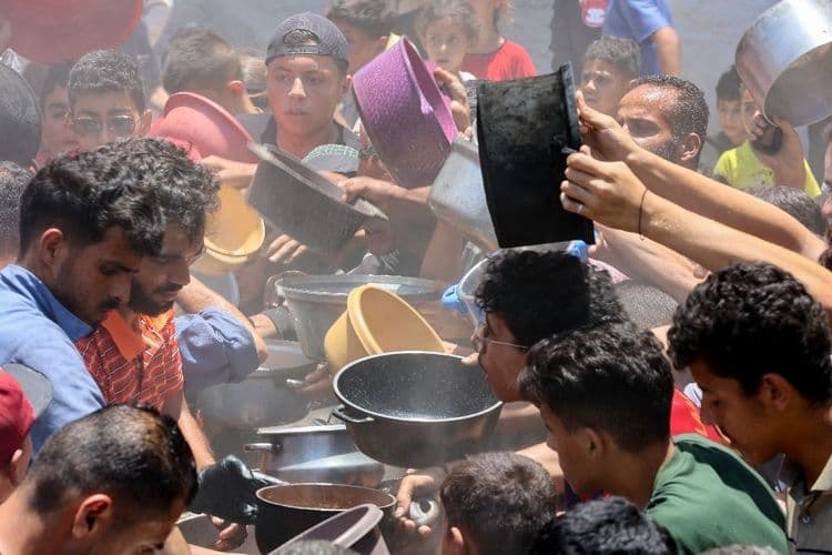 Gaza: la Défense civile fait état de 76 personnes tuées par des tirs israéliens