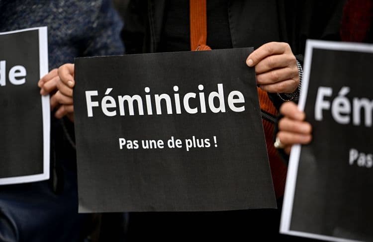Féminicide : une nouvelle famille  porte plainte contre l’État