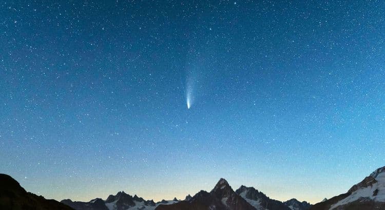 Comment observer l'insolite « comète du diable » après le coucher du Soleil ?