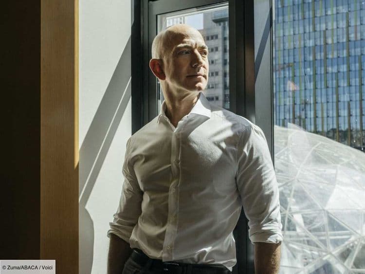 Jeff Bezos : son mariage ultra-sécurisé à Venise contrarie les locaux, ils le menacent à l'aide de... bouées crocodile