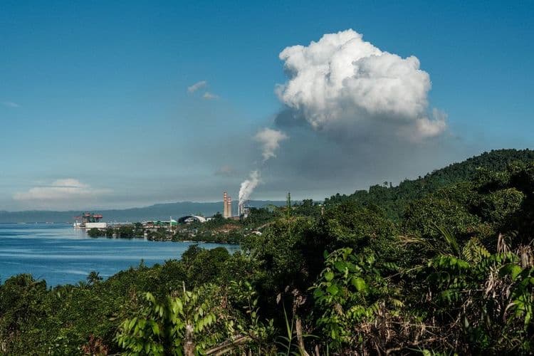 Au nom de l'inox et des batteries, la plus grande mine de nickel au monde déloge une tribu