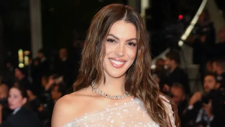 "J’ai voté pour..." : Iris Mittenaere (32 ans) brise le tabou et assume ses convictions politiques