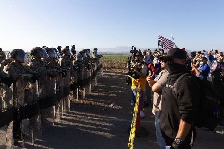 Un ouvrier agricole décède après une descente de la police de l'immigration près de Los Angeles