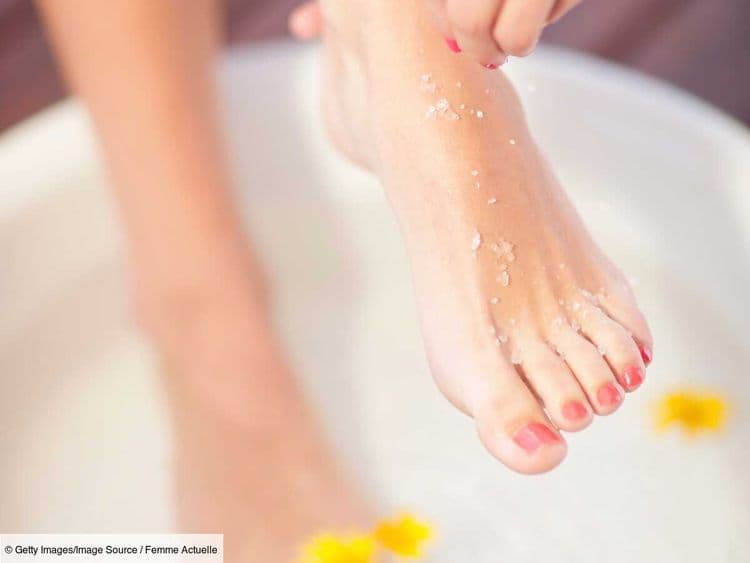 Pieds secs : 5 recettes de soins maison simples et pas chères pour les nourrir en profondeur