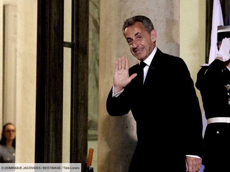 "Il était très flatté..." : pourquoi Nicolas Sarkozy a refusé de voir le film Présidents dans lequel il est interprété par Jean Dujardin