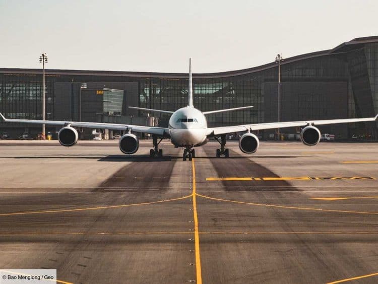 Au Japon, le célèbre aéroport du Kansai va-t-il disparaître sous les eaux?