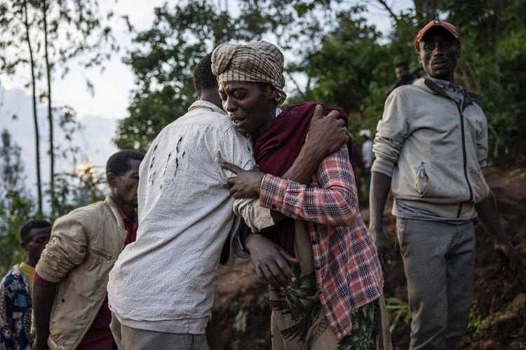 Dans le sud de l'Ethiopie, des survivants cherchent leurs proches "avalés" par la boue