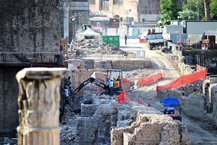 A Rome, les fouilles archéologiques débutent dès l'aube pour éviter la canicule