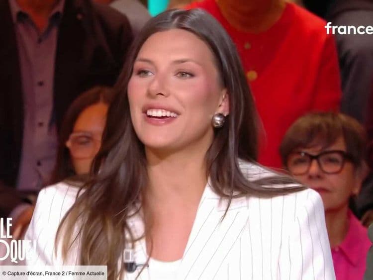 “Trop beau” : Camille Cerf déclare sa flamme pour un célèbre animateur télé dans Quelle époque!