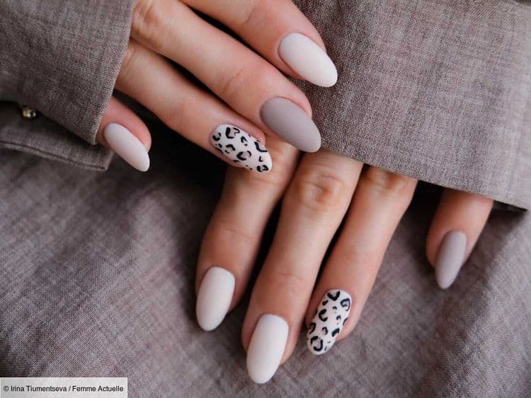 Denim nails : découvrez la grande tendance vernis de cet été et comment l'adopter
