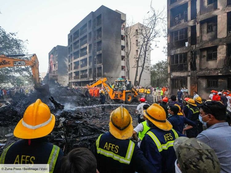 Crash d’un avion en Inde : ce que l’unique survivant a dit à son frère sur la façon dont il s'est sorti du Boeing 787