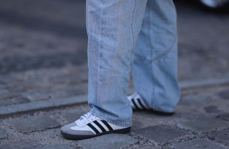 Ces baskets vues partout sont aujourd'hui (presque) has been