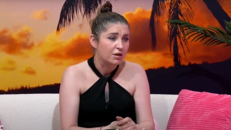 Amandine Pellissard, en dépression, évoque des revenus pas à la hauteur de ses espérances : "ce n'est pas la réalité"