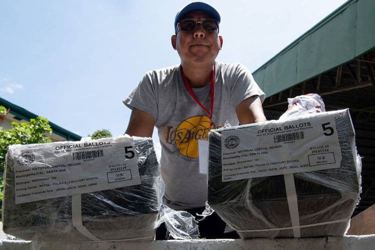 Duel électoral entre les dynasties philippines au pouvoir