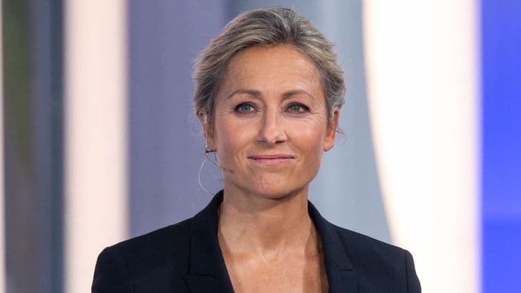 "Sous mon sein…" : Anne-Sophie Lapix (53 ans) en roue libre en plein JT de France 2