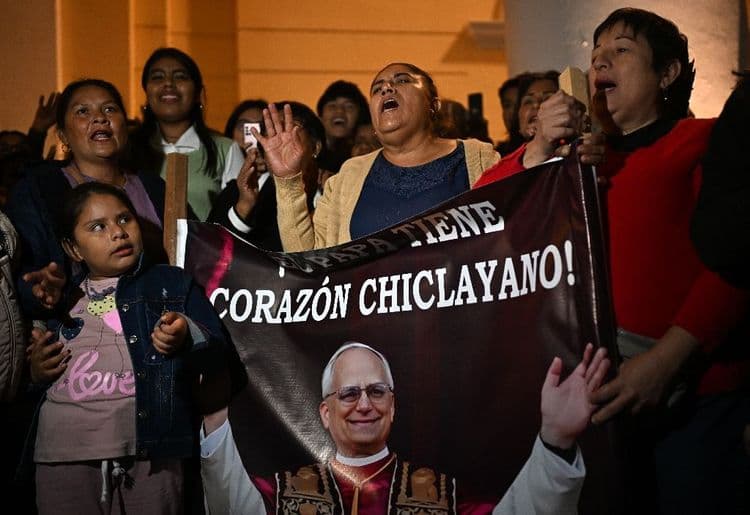 Chiclayo revendique son pape péruvien dans la ferveur populaire