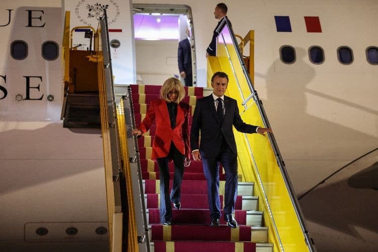 Emmanuel Macron est arrivé au Vietnam pour le début d'une tournée en Asie du Sud-Est