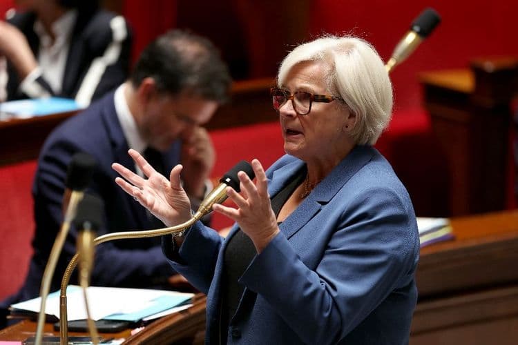 Fin de vie: opération déminage de Vautrin à Lille devant le secteur des soins palliatifs