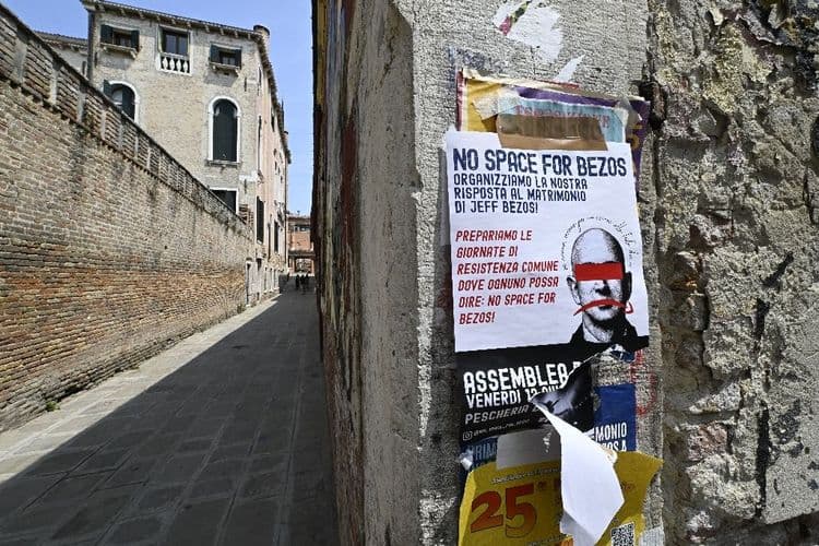 A Venise, ces yachts ancrés face aux quartiers populaires pour le mariage de Jeff Bezos