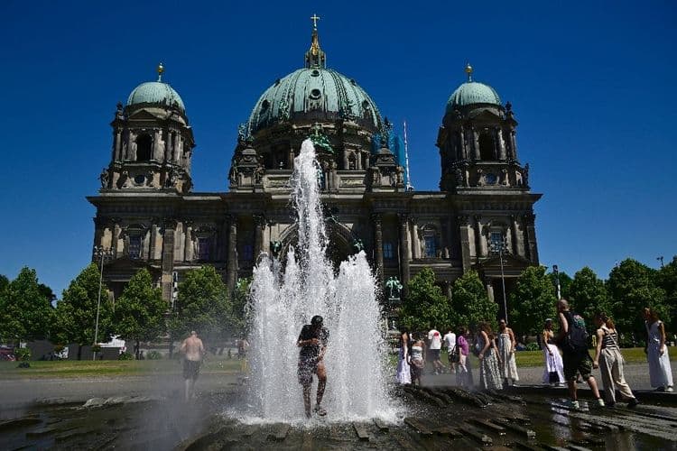 L'Allemagne transpire et se dessèche sous la canicule qui a essoré l'Europe