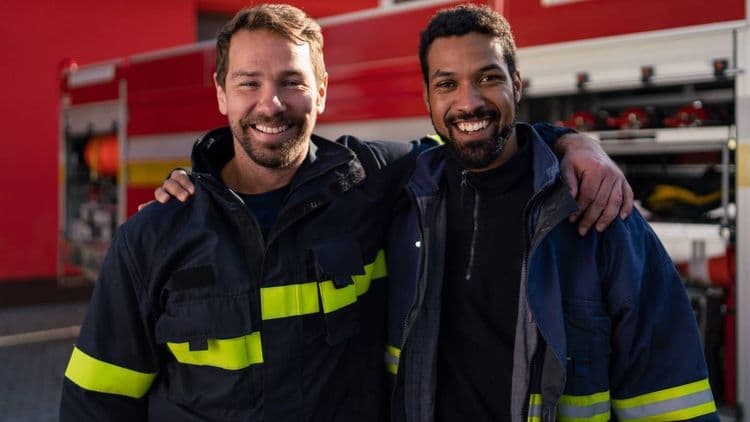 Calendrier 2025 : 0 euro, 50 euros... Voici ce que vous donnez aux pompiers et aux facteurs