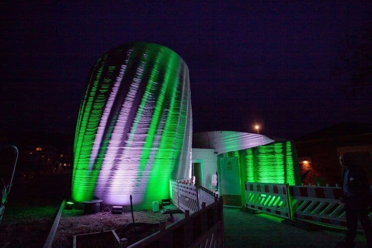 Regardez en accéléré le plus grand bâtiment imprimé en 3D d'Europe édifié en 140 h !