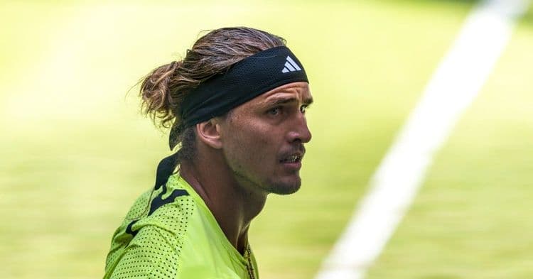Scène étrange: Zverev file aux toilettes en plein match