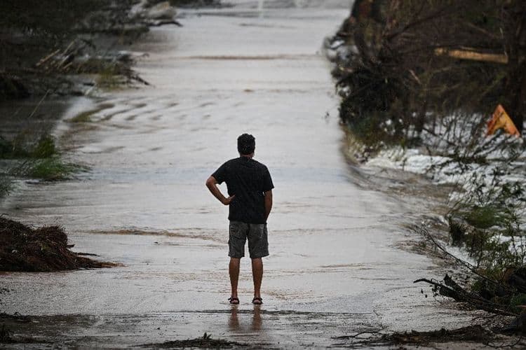 Inondations au Texas: 27 morts dans le camp d'été dévasté, plus de 80 au total