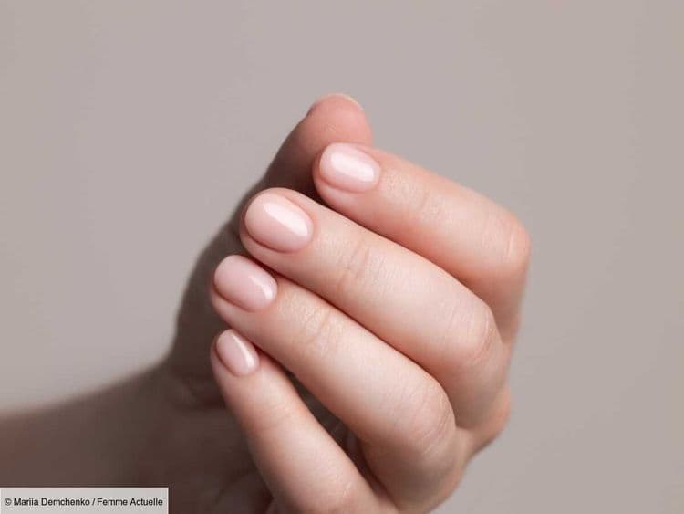 3 nuances de vernis nude à adopter cet été pour des ongles sublimés à coup sûr